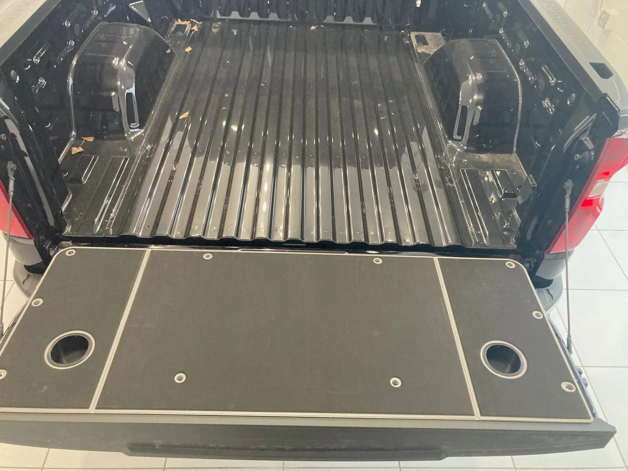 BillieBars - Silverado/Sierra 1500 Tailgate Cover (2019 )