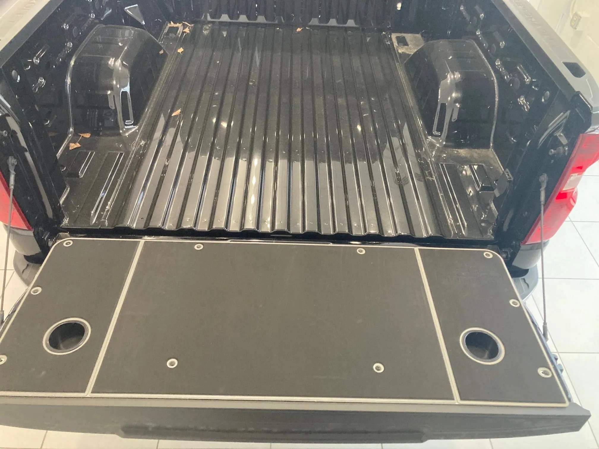 BillieBars - Silverado/Sierra 1500 Tailgate Cover (2019 )