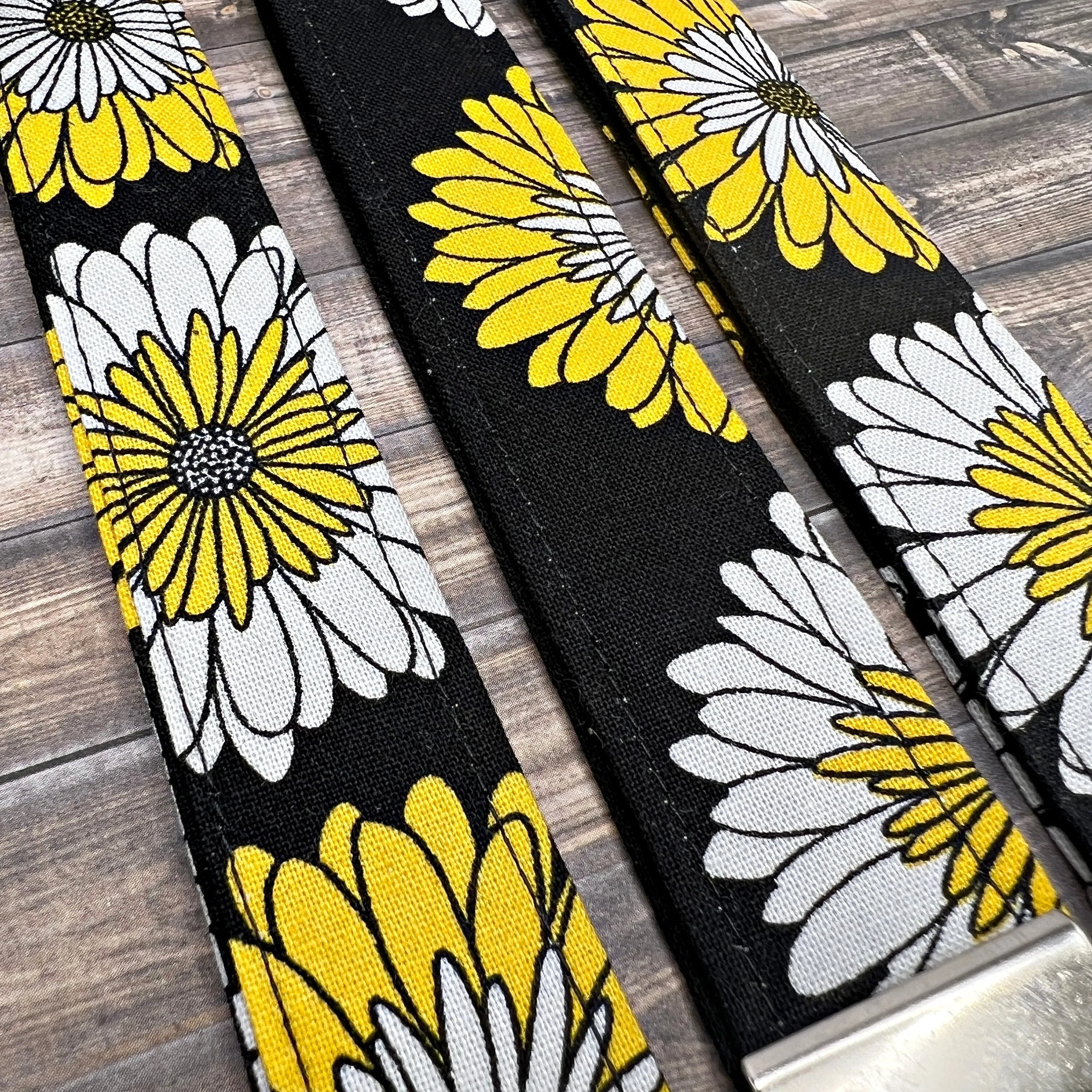Daisy Black and Yellow White Daisies Handmade Wristlet Keyfob, Wrist Key Fob, Cotton Key Fob, Gift Idea