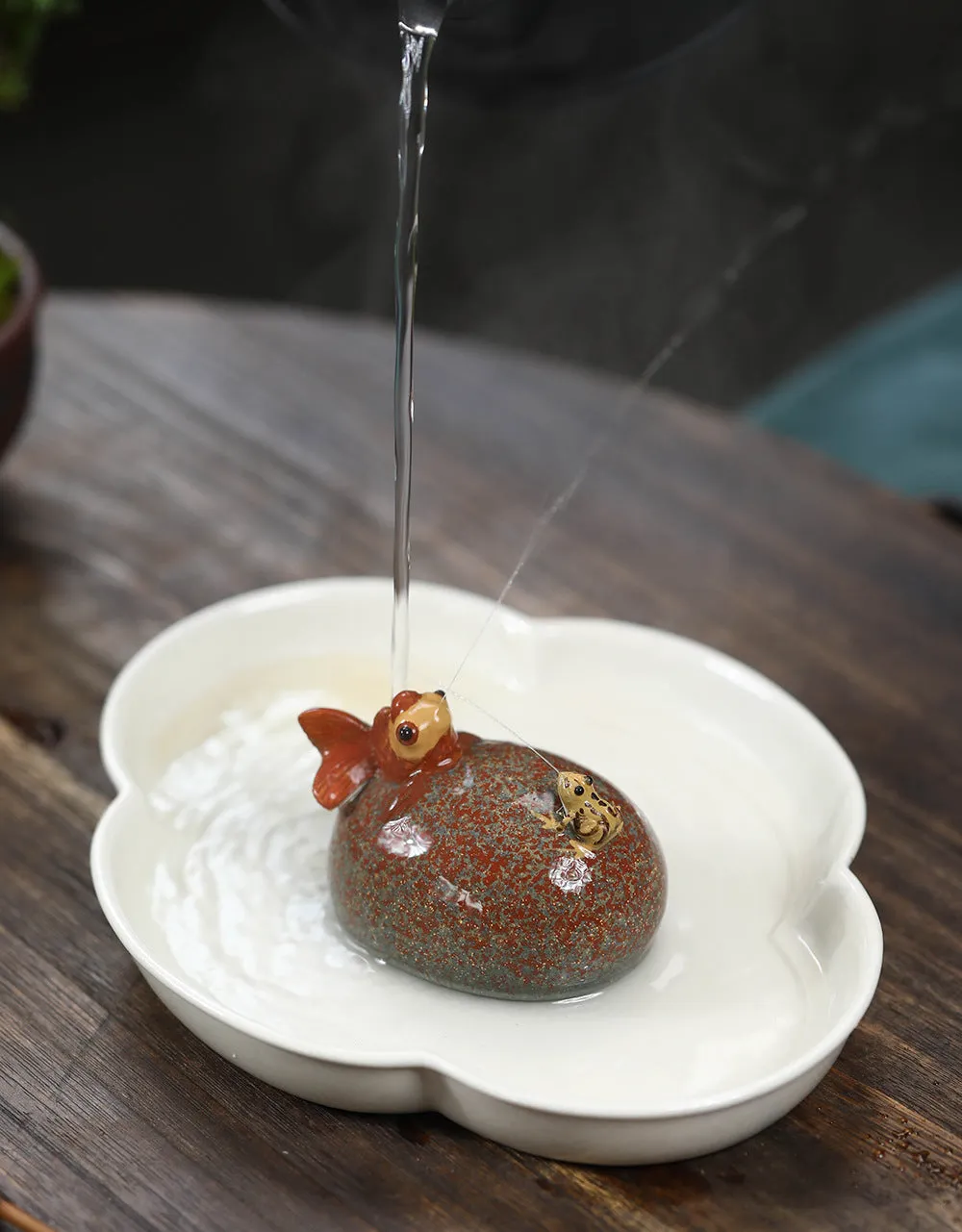 Gohobi Handmade Ceramic YiXing Clay Goldfish and Frog Ornament Tea pet
