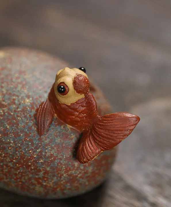 Gohobi Handmade Ceramic YiXing Clay Goldfish and Frog Ornament Tea pet