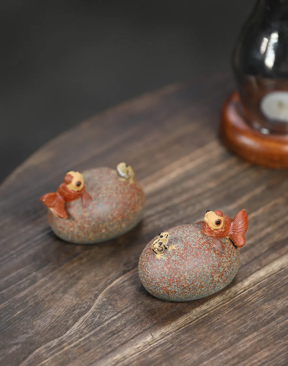 Gohobi Handmade Ceramic YiXing Clay Goldfish and Frog Ornament Tea pet