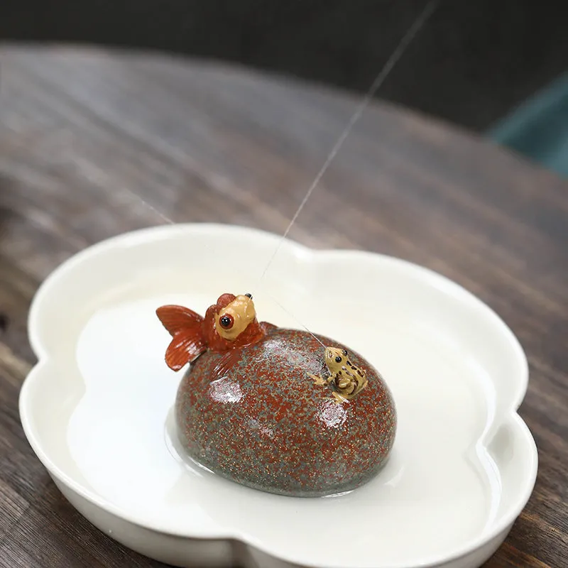 Gohobi Handmade Ceramic YiXing Clay Goldfish and Frog Ornament Tea pet