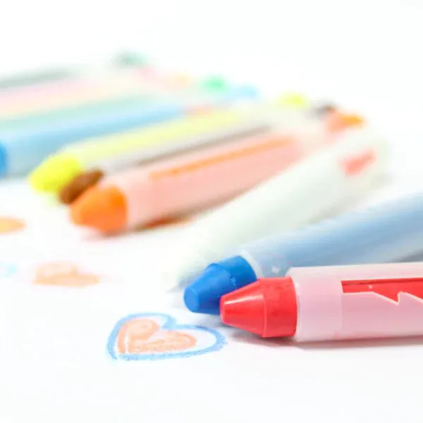 Kitpas - 12 Crayons in Holders