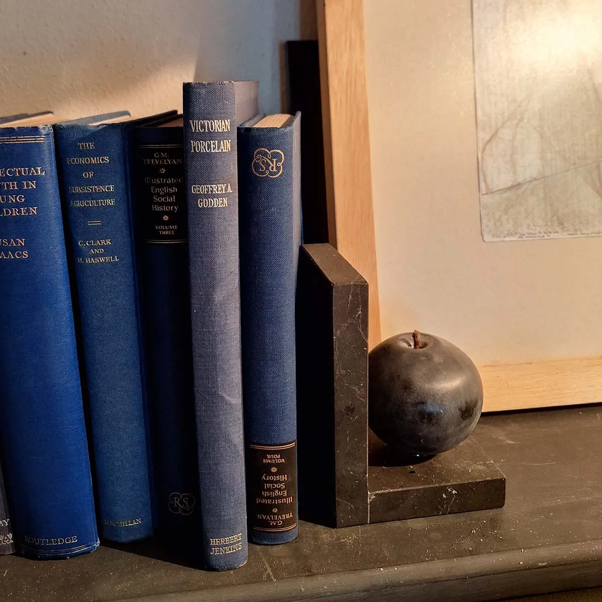 Marble Apple - Marble book holders
