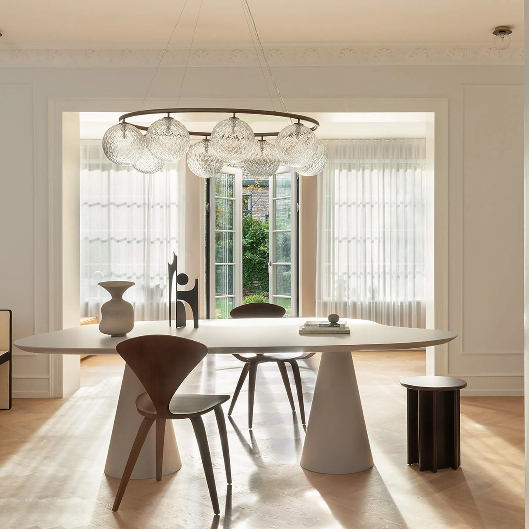 Nuura Miira 8 Oval Chandelier