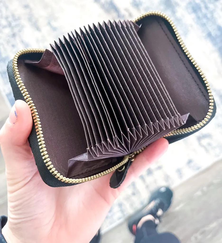 RTS: Weaved Card Holder